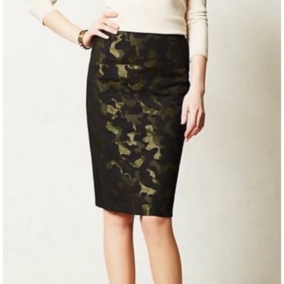 ANTHROPOLOGIE MAEVE Camo Brocade Ponte Pencil Skirt Black/Green Sz 8 EUC - Picture 2 of 7